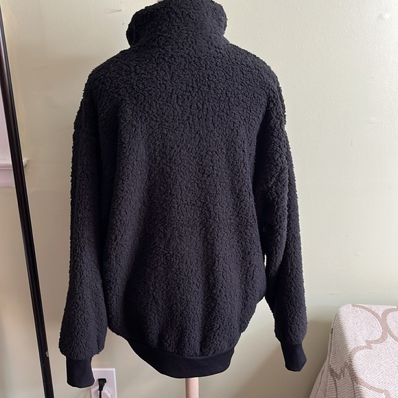 Express faux fur sherpa black popover 1/4 zip cozy oversized sweatshirt jacket - Picture 4 of 13